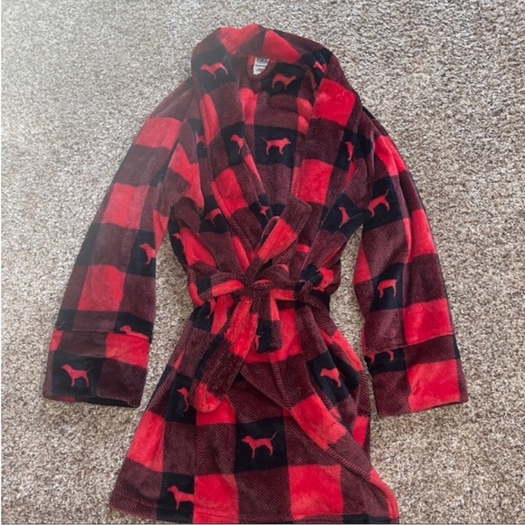 PINK Victoria's Secret Other - 🤩Host pick!!🤩PINK Victoria’s Secret Sherpa Robe